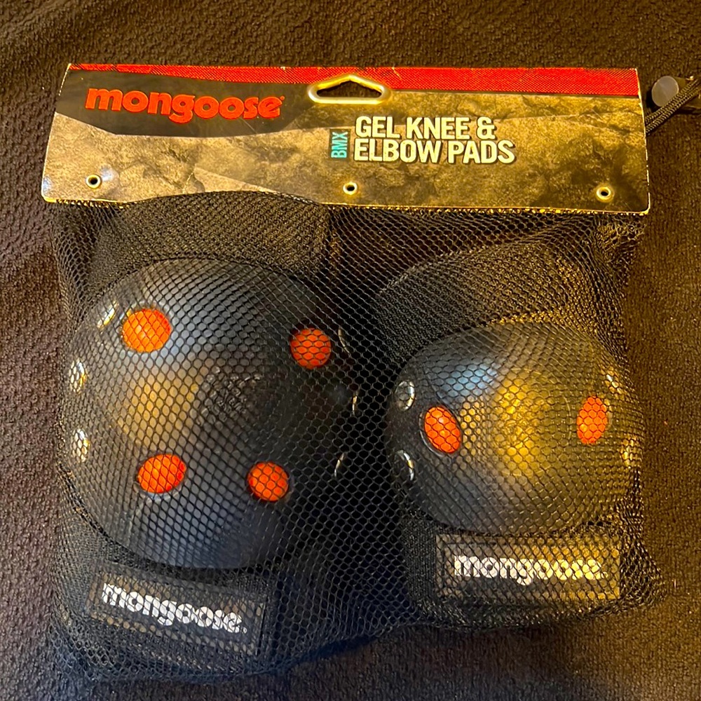 Mongoose Youth BMX Gel Pads Set, Knees & Elbows, Item  # MG506-3